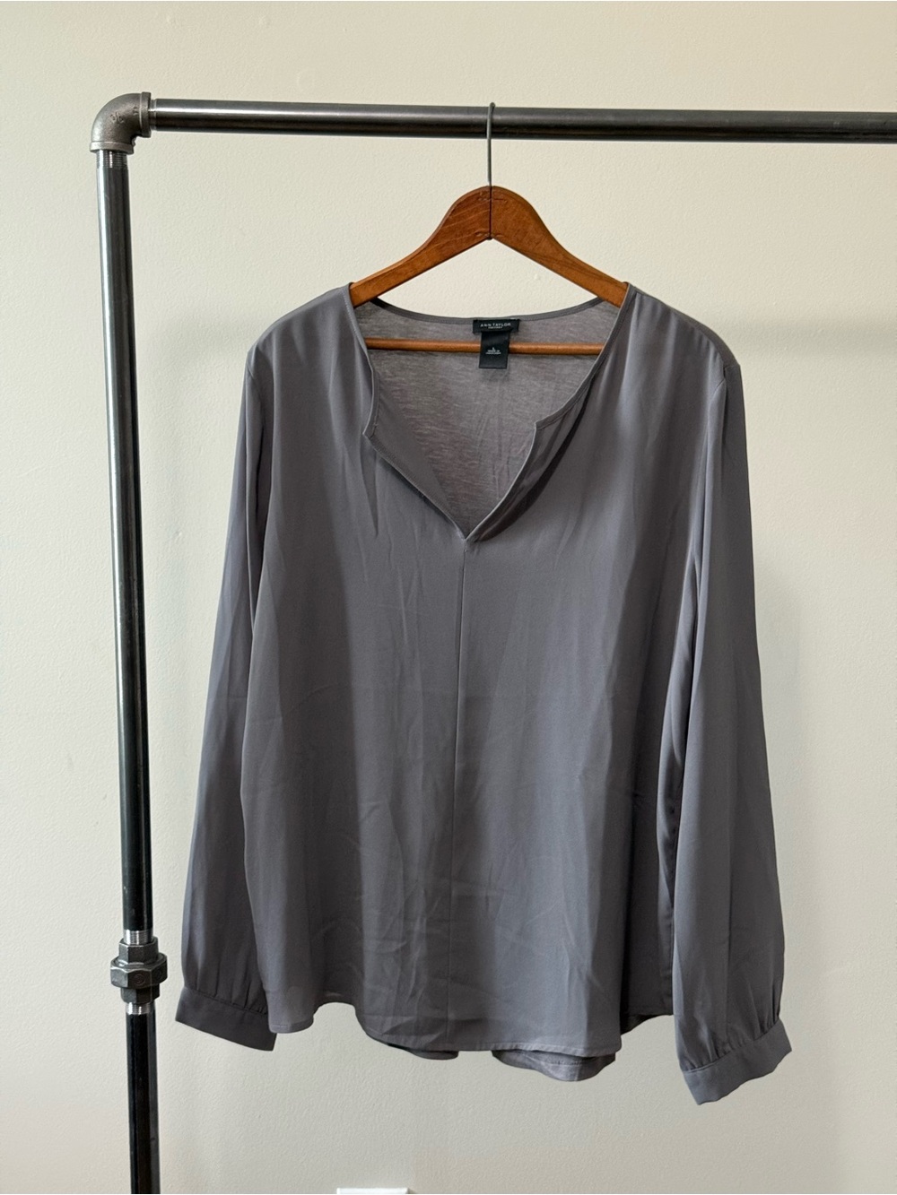 Ann Taylor Gray Split-Neck Long Sleeve Blouse